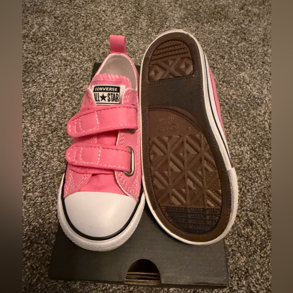 Brand new! Converse Infant/Toddler size 9 Pink Velcro Low Top Sneakers